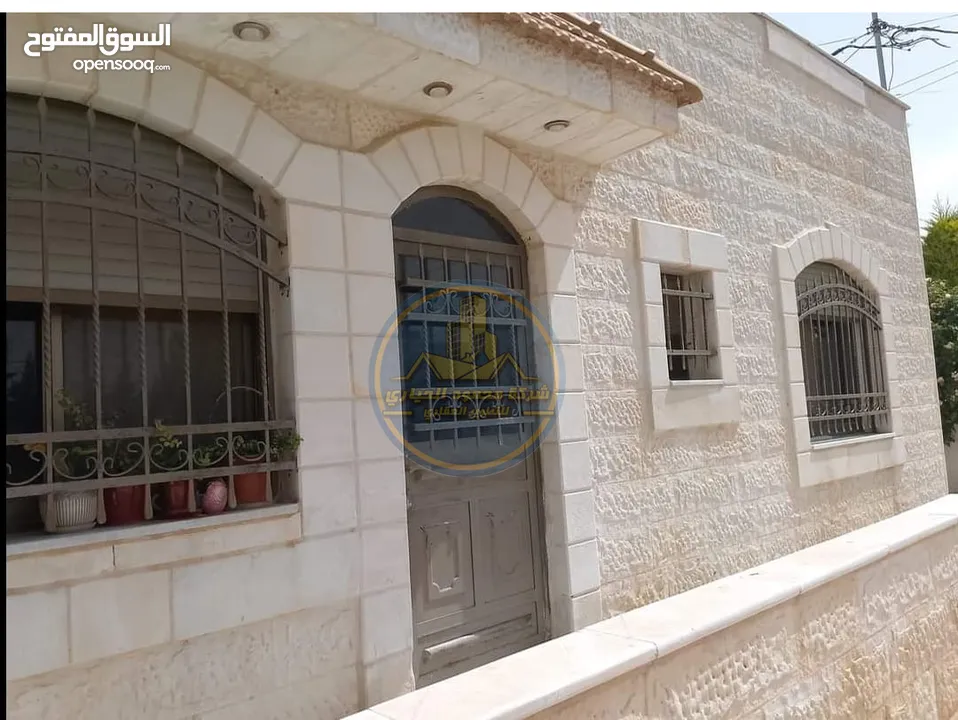 رقم الاعلان (5303) فيلا مستقلة للبيع في ابو نصير قرب الاكاديمية البحرية بسعر مميز