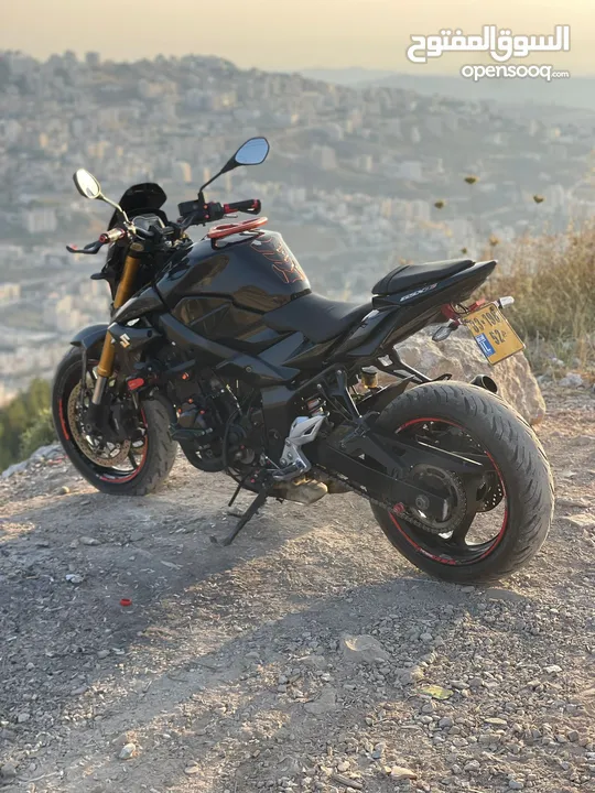 GSX750سوزوكي