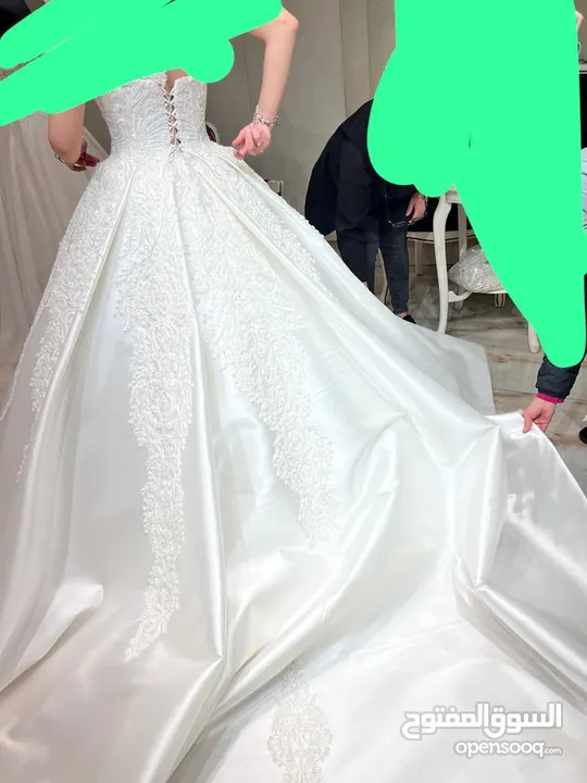 فستان عروس غير ملبوس