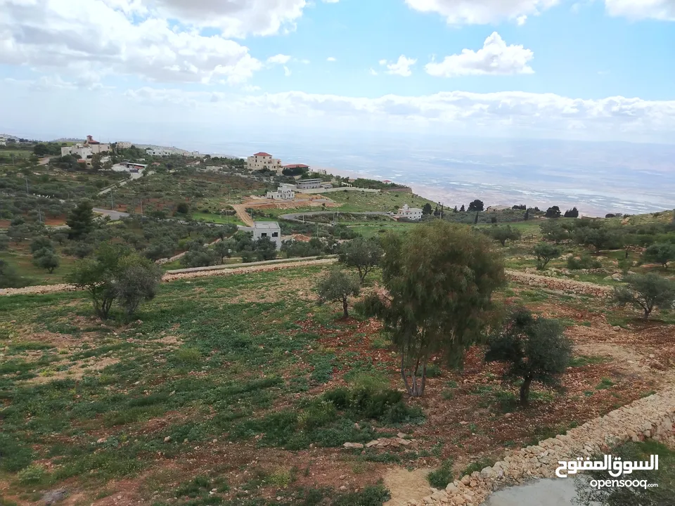 2300 م السلط المغاريب قطعة ملوكية تصلح ل فيلا او مزرعة اطلالة ع الغرب و جبال فلسطين