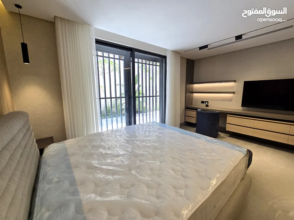 ارقى مناطق ام اذينة شقة مفروشة فخمة مع حديقة واسعة وكراج خاص LUXURY APARTMENT