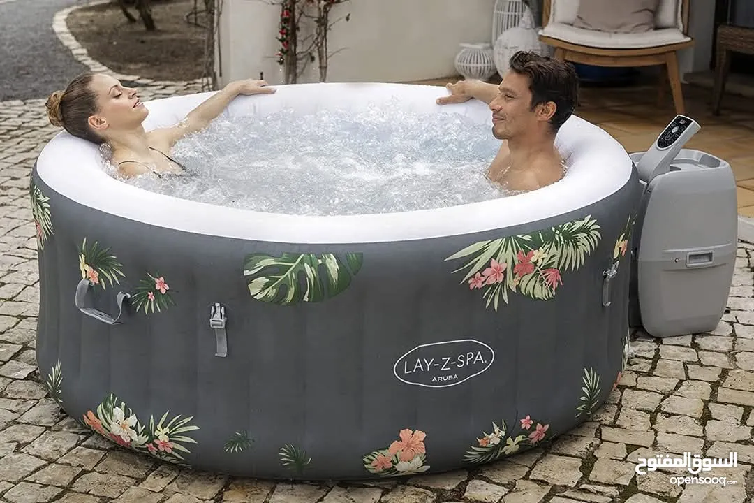 جاكوزي jacuzzi بعدة احجام اجمل جلسات الاسترخاء للمنازل ومراكز العلاج الطبيعي والتجميل