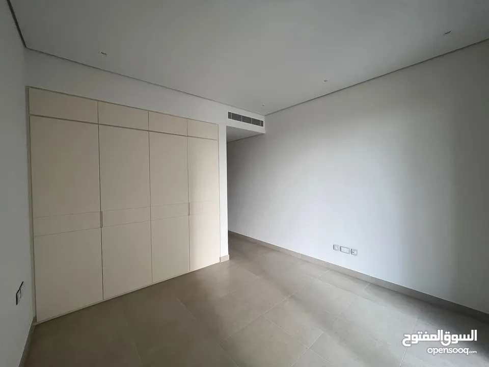 2 BR Modern Corner Apartment in Al Mouj for Sale