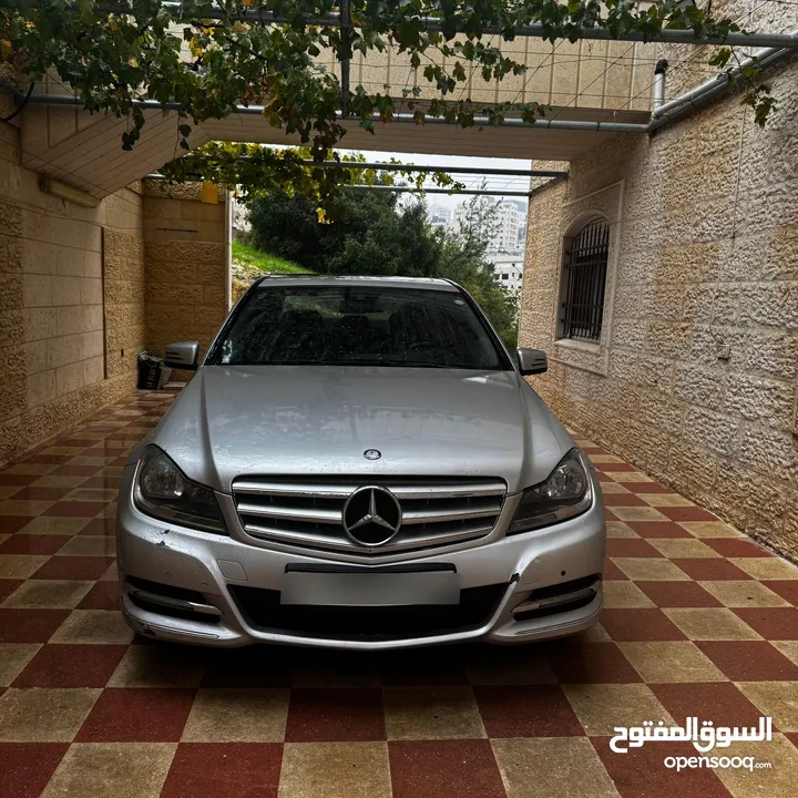 سيارة مرسيدس للبيع