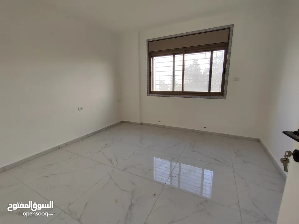 عااااججلل ششقة مع حححديقةةة غير مفروش للإيجار في عين مصباح