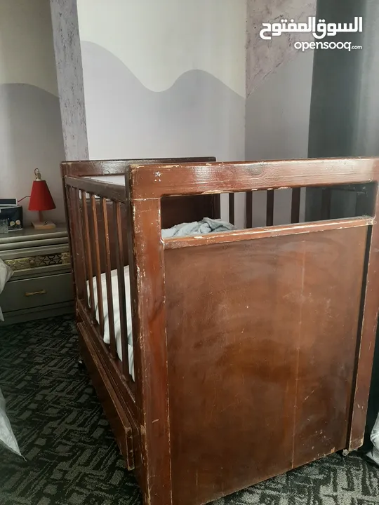 تخت أطفال خشب زان اصلي ثقيل يتحمل لعمر خمس او ست سنوات