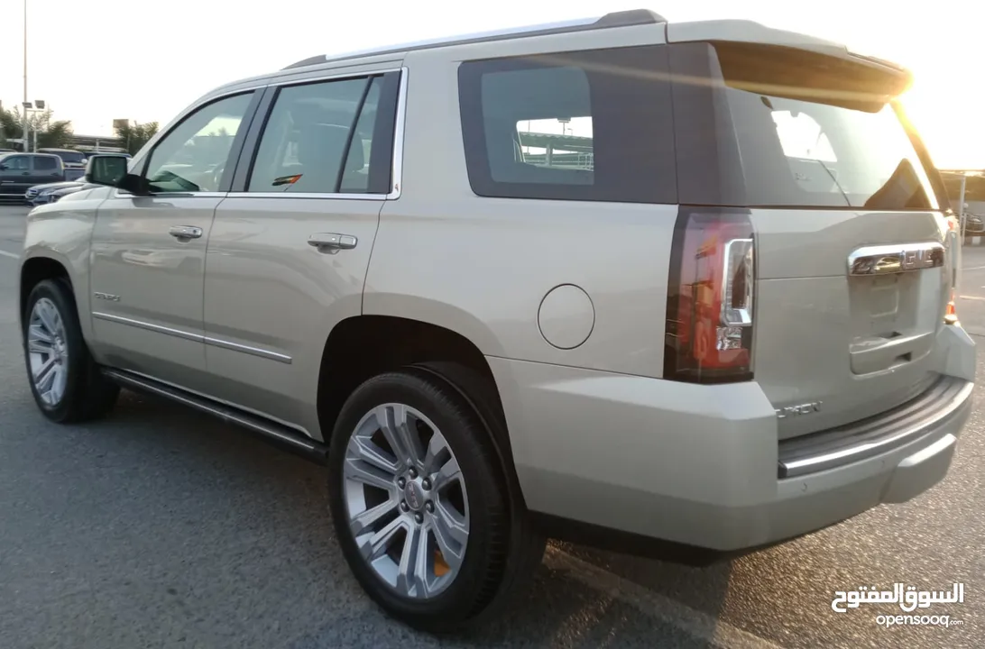 GMC Yukon Denali V8 6.2L Full Option Model 2017