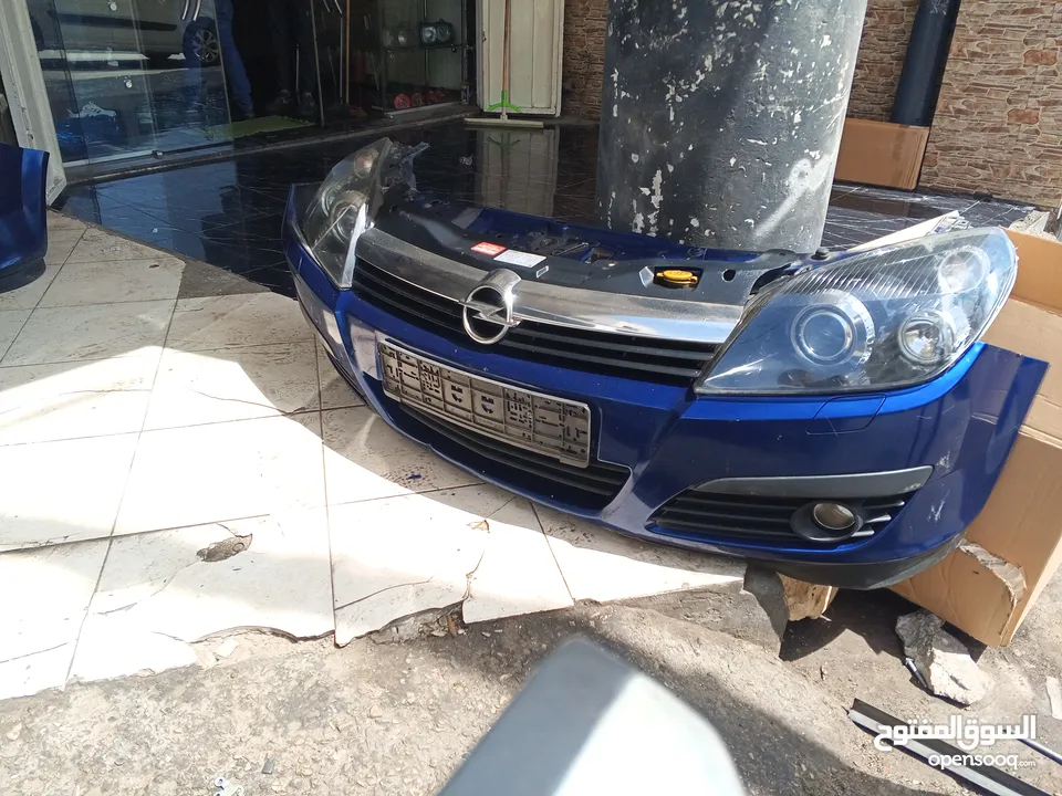 محلات سائر قرقش لبيع قطع الغيار الاوبل و يوجد قسم ميكانيك جديد ومستعمل قطع بدي وقطع ميكانيك