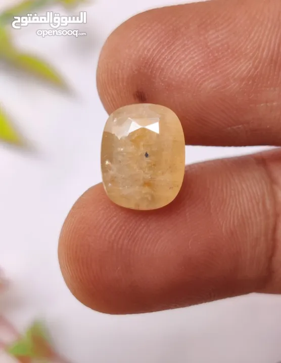 حجر ياقوت أصفر سريلانكي طبيعي مع شهادة المختبر natural untreated srilankan yellow sapphire stone