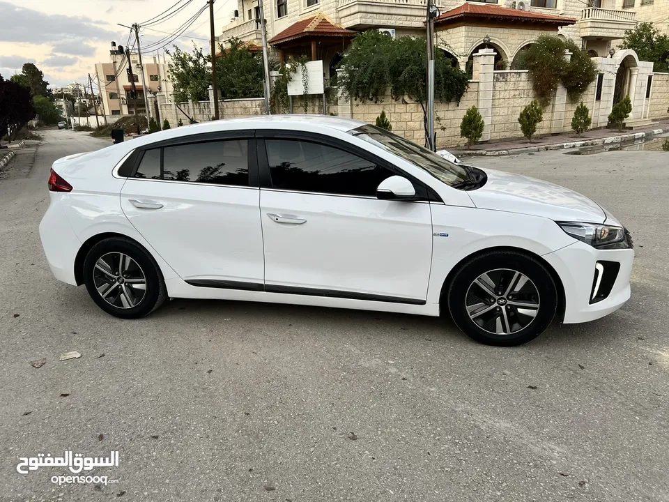 ايونيك هايبرد