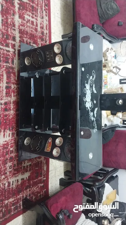 طاوله شاشه قزاز بحاله الوكاله