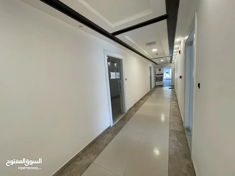 اقل سعر في مجمع الحسيني عيادات للايجار في مجمع الحسيني الطبي 2 الطابق الثاني