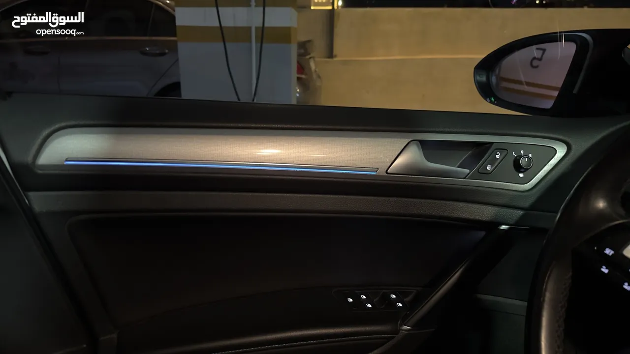 E GOLF 2019 50k km  اي جولف 2019 ممشى 50 الف كيلو فقط  السياره بحاله ممتازه و لا تحتاج شيئ