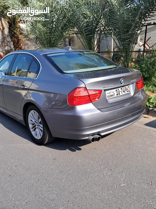 323 BMW  2011 للبيع السيارة  بحالة جيدا جدا