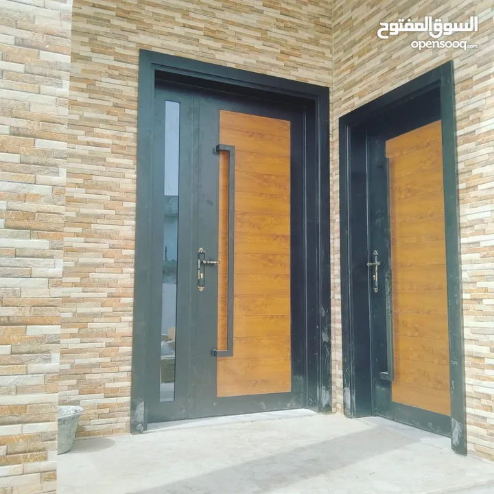 main entrance door, majlis door cast aluminium design, sliding gate outside, Riling