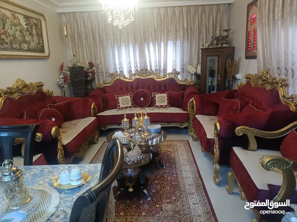 طقم كنب حفر خشب زان 9 مقاعد بحالة الوكالة للبيع
