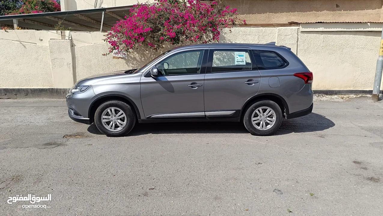 MITSUBISHI OUTLANDER MODEL 2020 SINGLE OWNER NO ACCIDENT  NO REPAINT  WELL MAINTAINED SUV FOR SALE