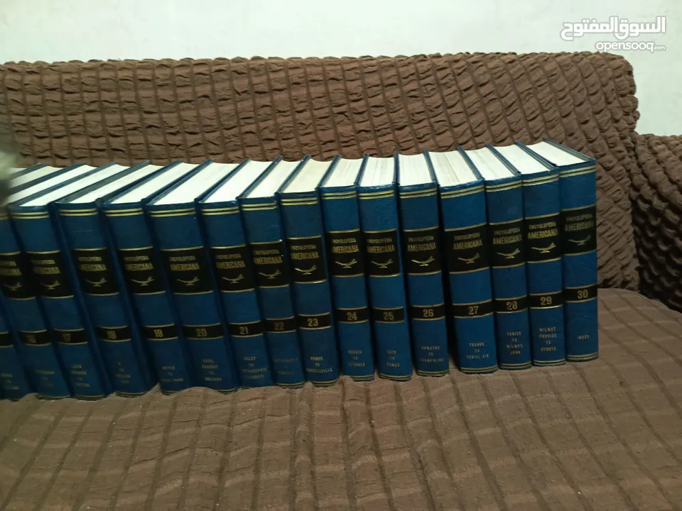 مجموعه كامل انسايكلوبيديا (Encyclopedia Americana) عمرها 50 سنه