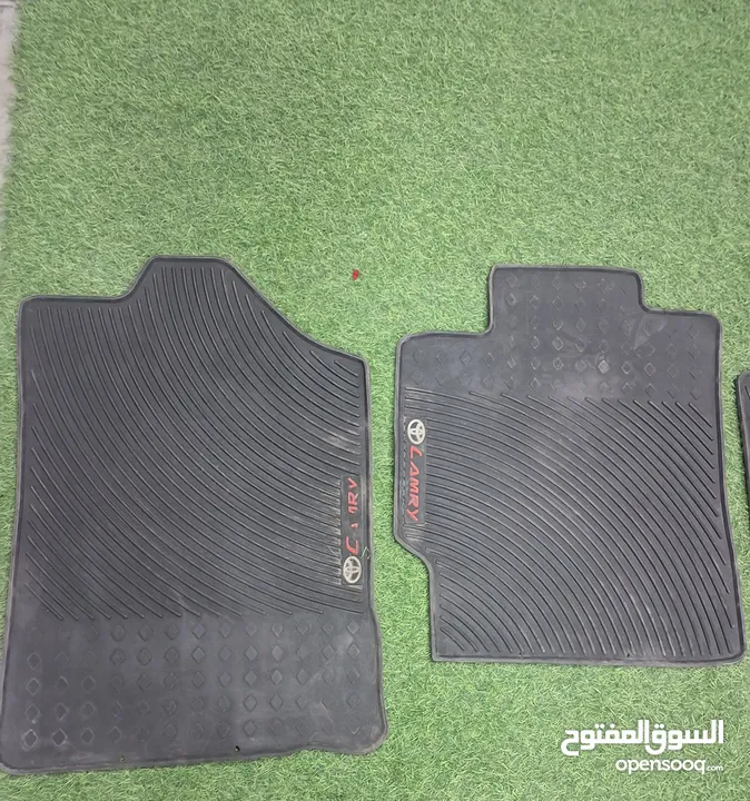 أرضيات دعسات كامري أصلي مستعمل نظيف اربع قطع