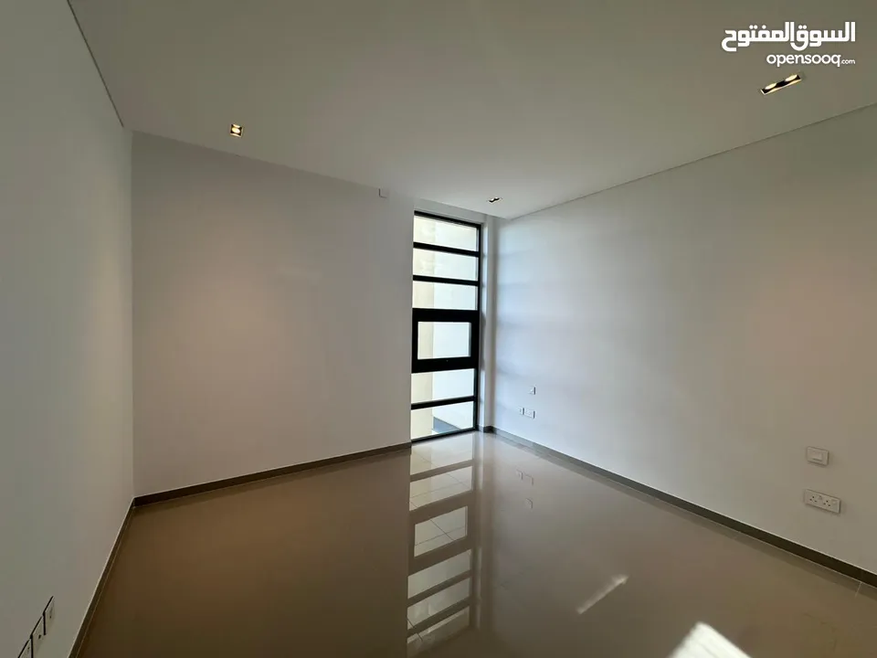 2 + 1 BR Luxurious Apartment for Rent in Al Mouj