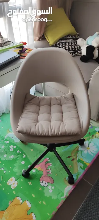 Ikea study malskar kids study chair and it's pillow