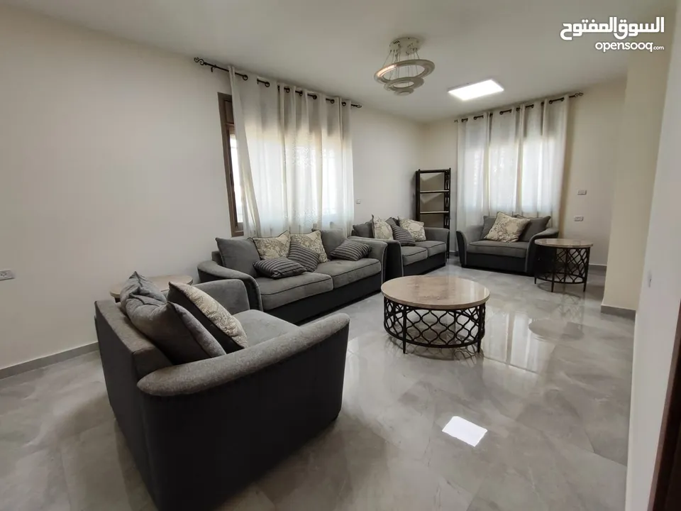 فرصة سكنية استثنائية – روف فاخر للبيع في بيتونيا