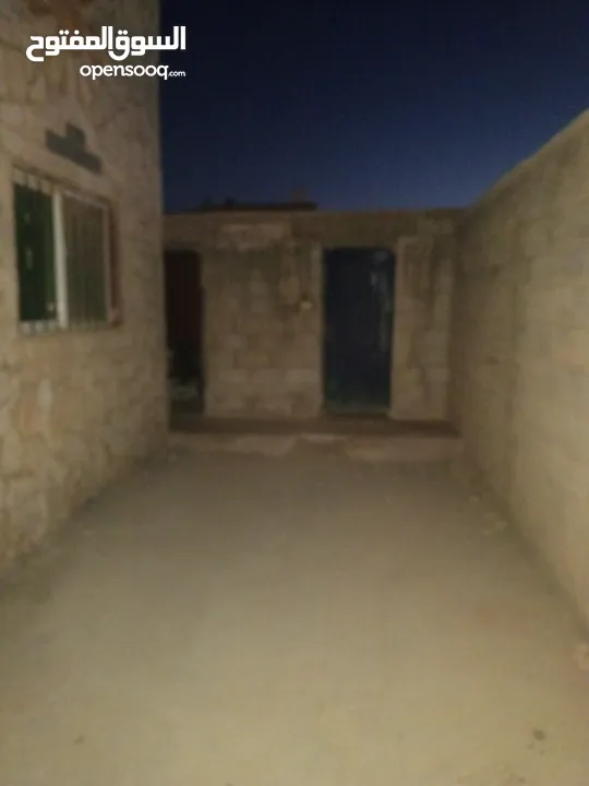 معمل اجبان أو مخللات