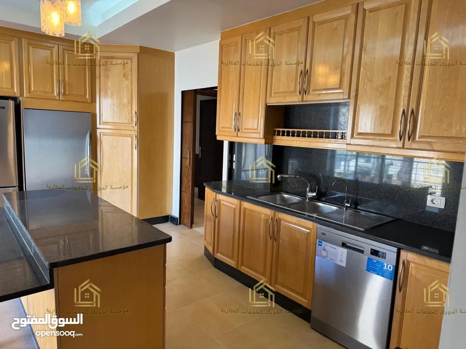 عرض فاخر --- جديد لم يسكن ----