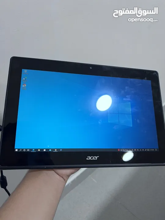 Acer laptop and iPad