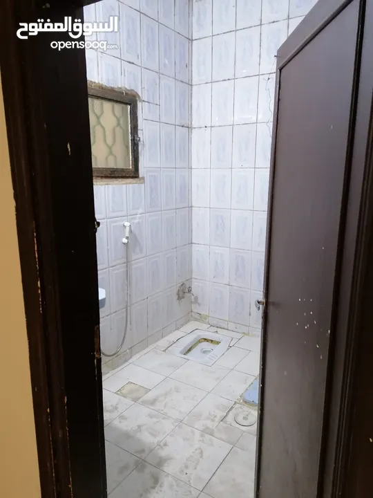 عمارة ( فرصة استثمار مناسبة) بسعر مغري مقابل جامعة البلقاء التطبيقية / خلف شركة البيبسي - كازية طيبة