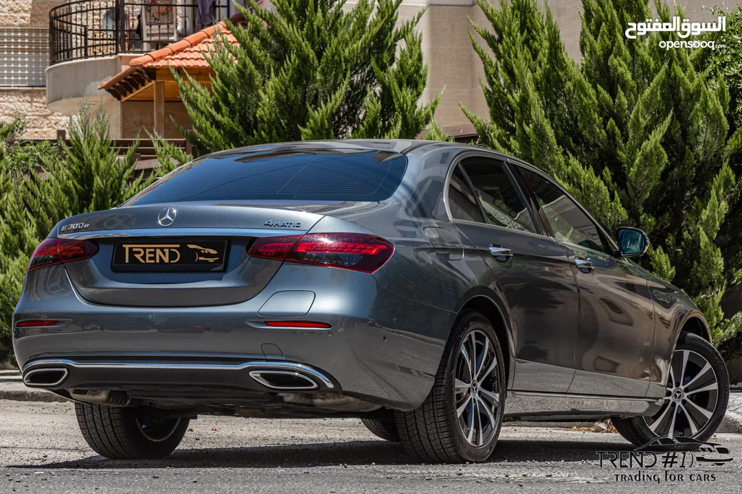 Mercedes E300e 2021 Plug in hybrid 4matic    السيارة مميزة جدا و لا تحتاج الى صيانة