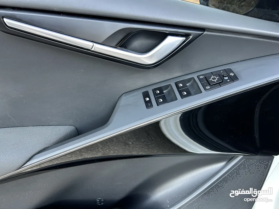 KIA Nero 2023 //  Hybrid // Full option