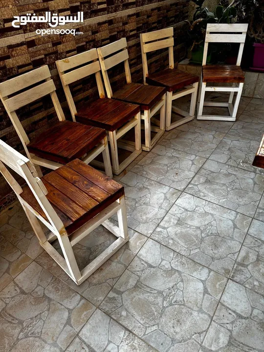 طاولة جلوس خارجية مع 6 كراسي للبيع في جرش