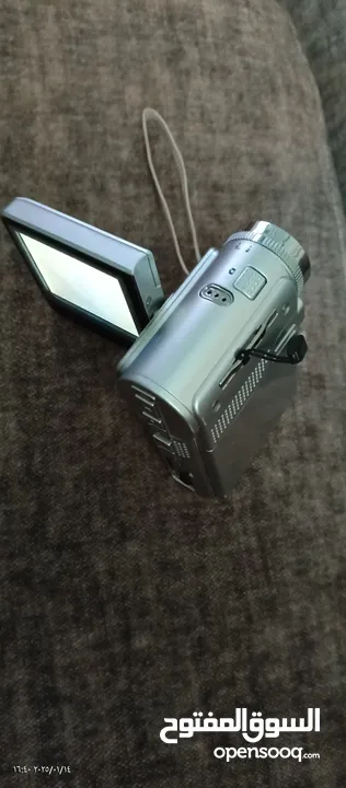 كاميرا عدد2 الاولي panasonic شريط عادي vhs والثانية Dv cam ديجيتال
