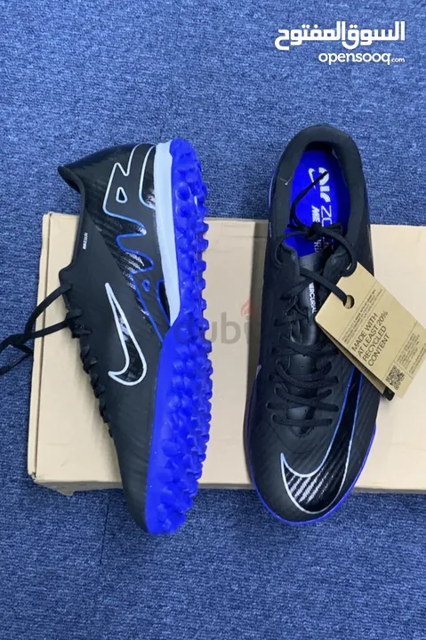 Nike Turf Essential Zoom Vapor 15 size 43