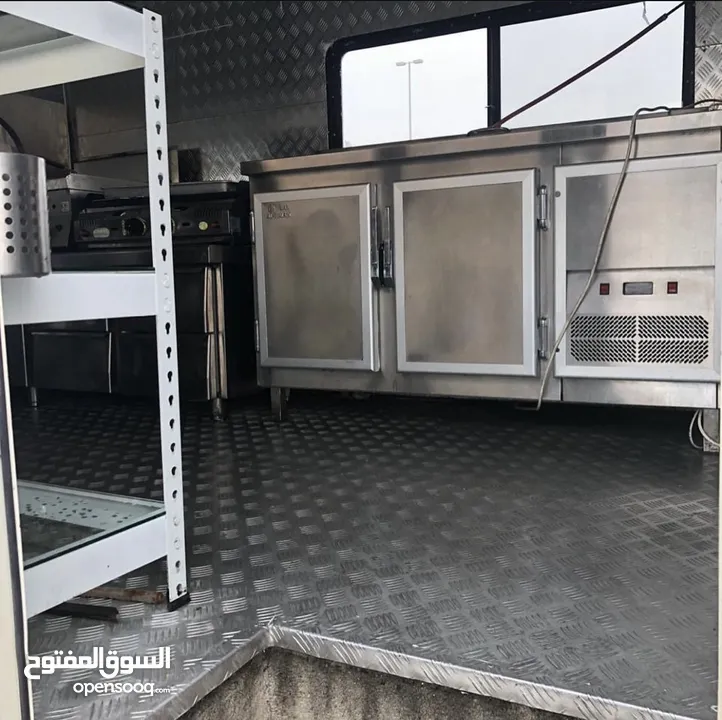 فود تراك للبيع