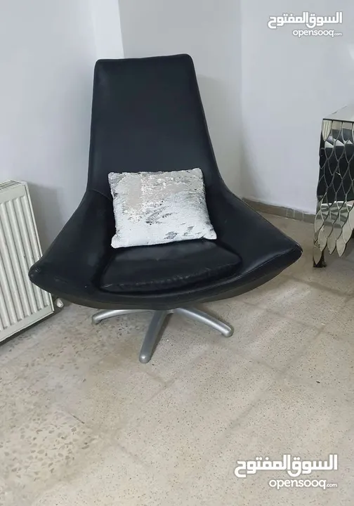 قطع اثاث للبيع بحاله ممتازه