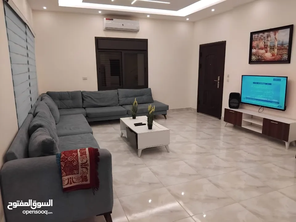 مزرعة وشاليه فيلا طلة الجبل في بيرين للايجار اليومي والاسبوعي والشهري اطلالة ولا بالخيال نتشرف فيكم