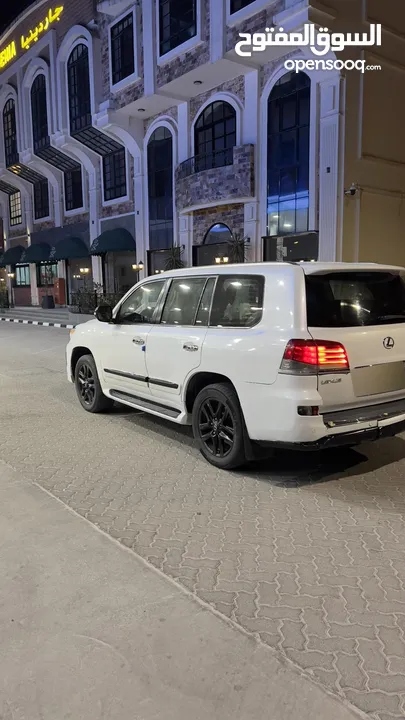 لكزس LX570 نظيف 2008 يمكن تبدل صلون نظيف