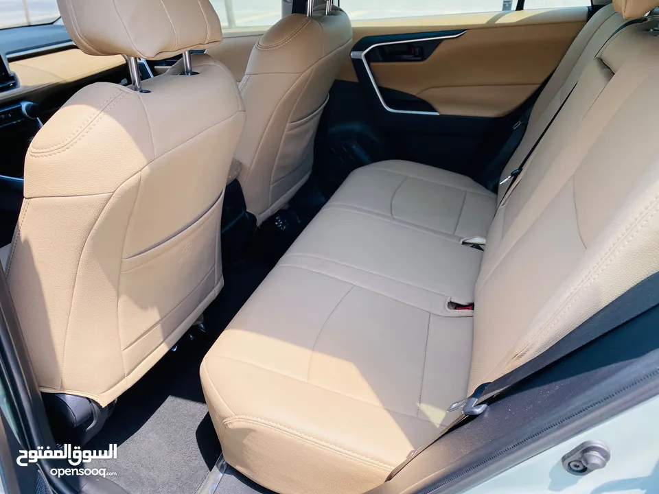 TOYOTA RAV4 2019 MODEL, LOW MILEAGE, ALL ORIGINAL PAINT, FOR SALE