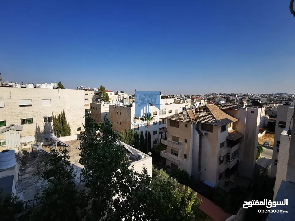 شقة طابقية فاخرة للبيع بأجمل مناطق الصويفية - خلف المدارس الأمريكية طابق ثالث 350م بسعر مغري