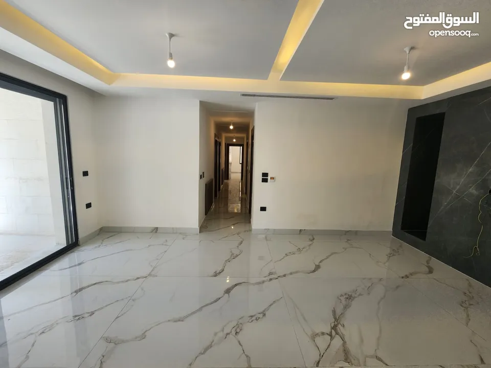 شقة فارغة للبيع في منطقة الدوار الرابع ( عدد 4 )- ref:14599