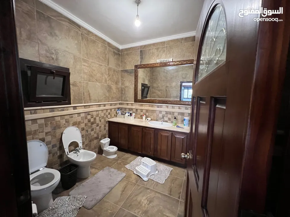 2 APARTMENTS 175M EACH WITH 450 M OUTSIDE IN DABOUQ.