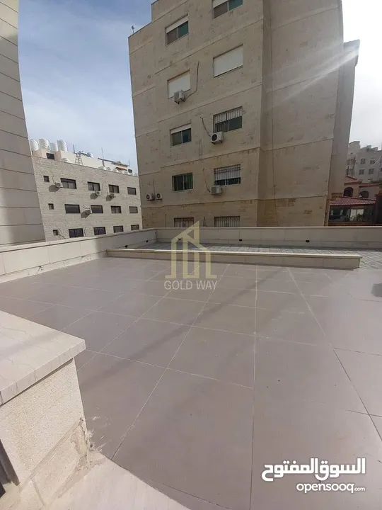 عقار يستحق المشاهده شقة شبه أرضيه 158م على مستوى الشارع في أرقى مناطق تلاع العلي/ ref 9371