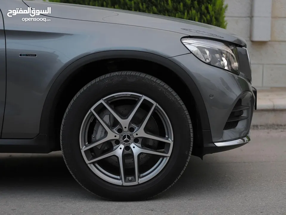 مرسيدس هايبرد Mercedes Benz GLC 350e plug-in hybrid (Night package)