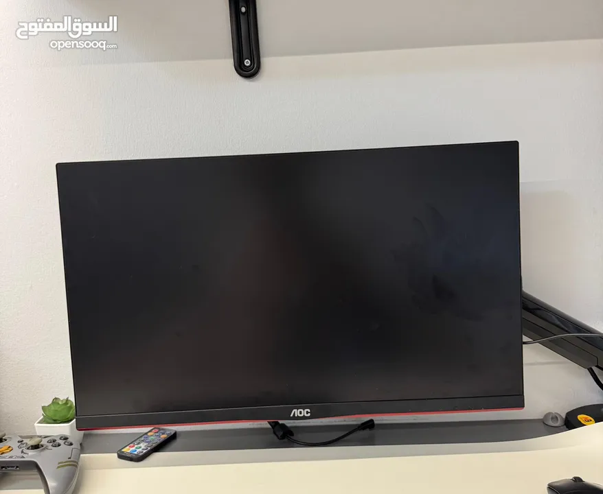 Pc بحالة الوكالة  كل القطع تعمل و بكفاءة ممتازة
