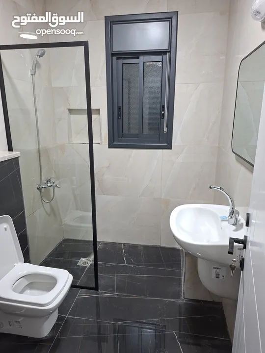 ستوديوهات جديده لم تسكن من قبل مع اامالك مباشرة