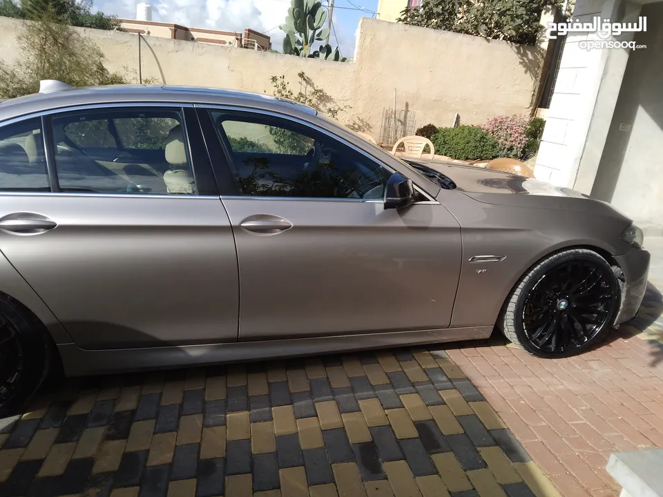 بي ام 520 2015