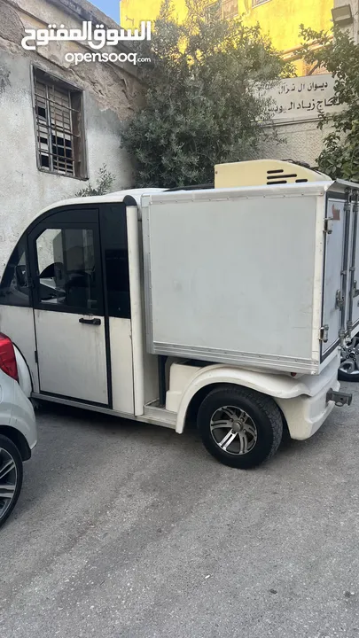 توك توك مارشال مع حافظة خلفية