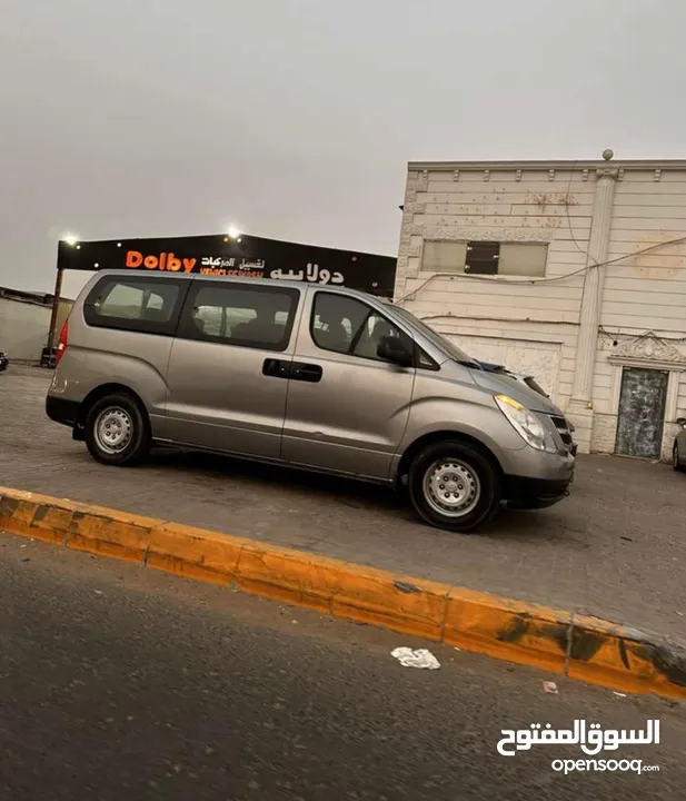 باص Hyundai H-1 موديل 2016